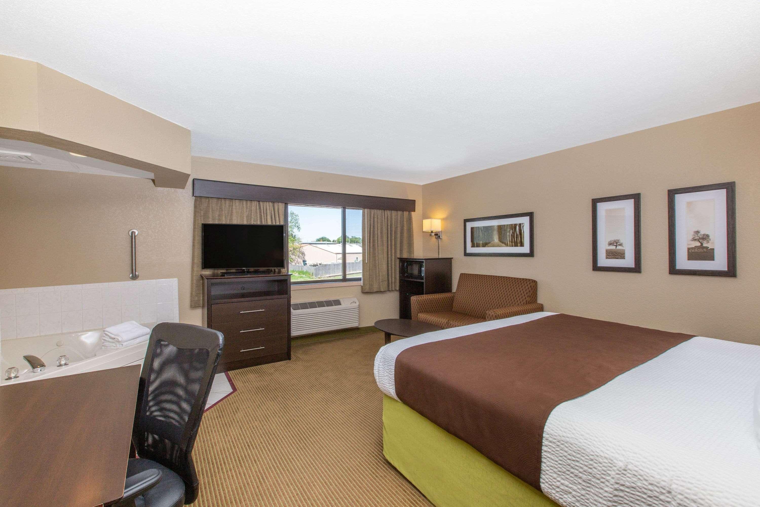 Americinn By Wyndham Okoboji Exterior foto