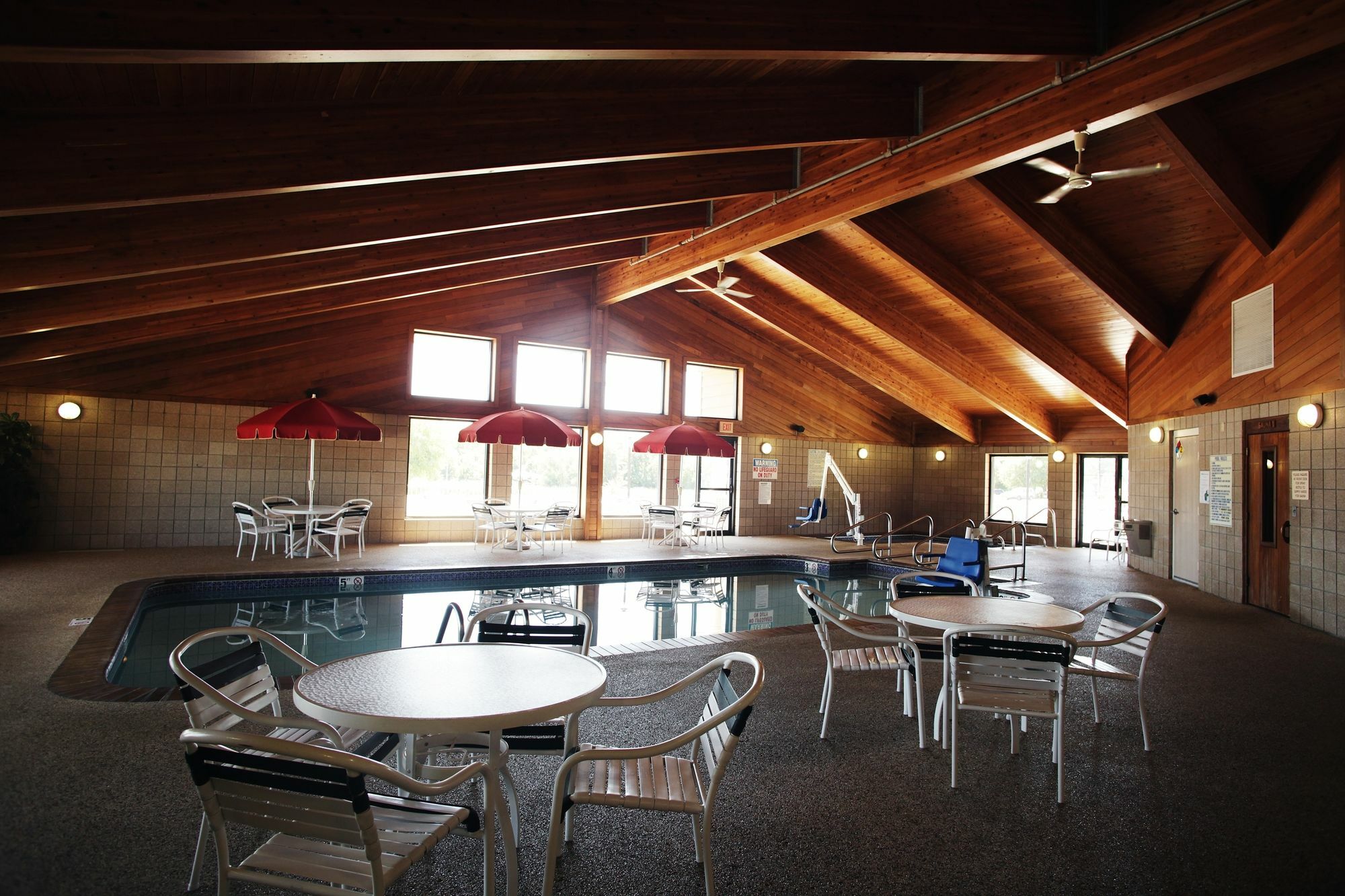 Americinn By Wyndham Okoboji Exterior foto