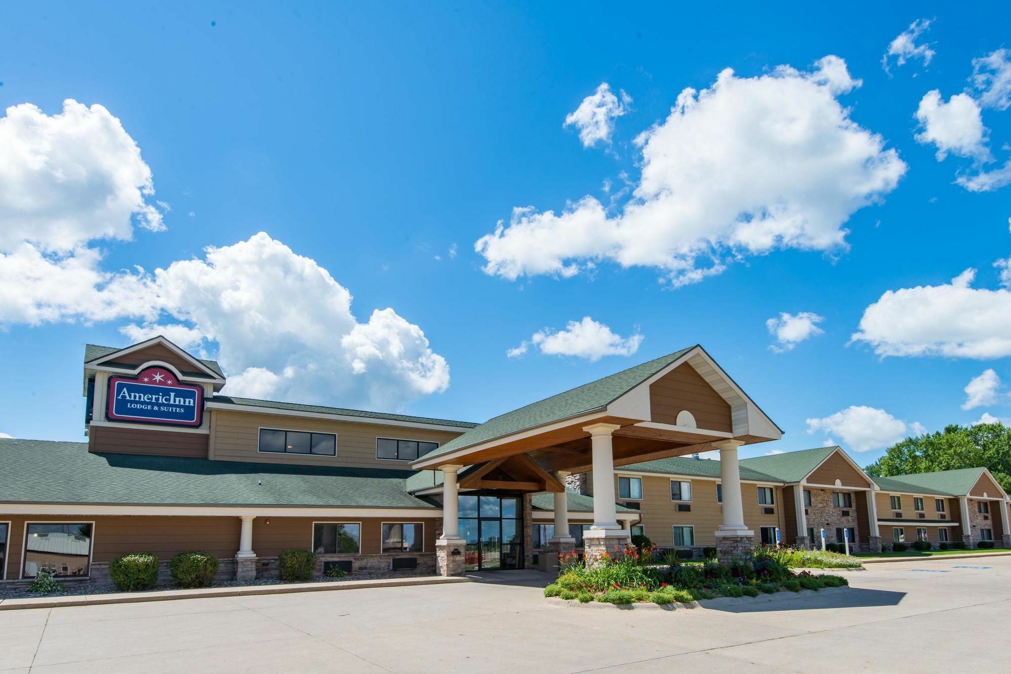 Americinn By Wyndham Okoboji Exterior foto
